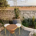 Oikos Selinolithos בית נופש