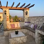 בית נופש Oikos Selinolithos *