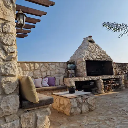 Oikos Selinolithos *