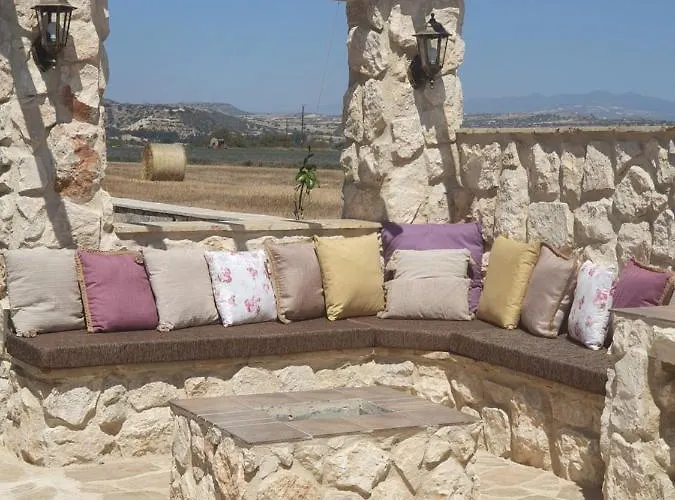 Oikos Selinolithos * Alaminos