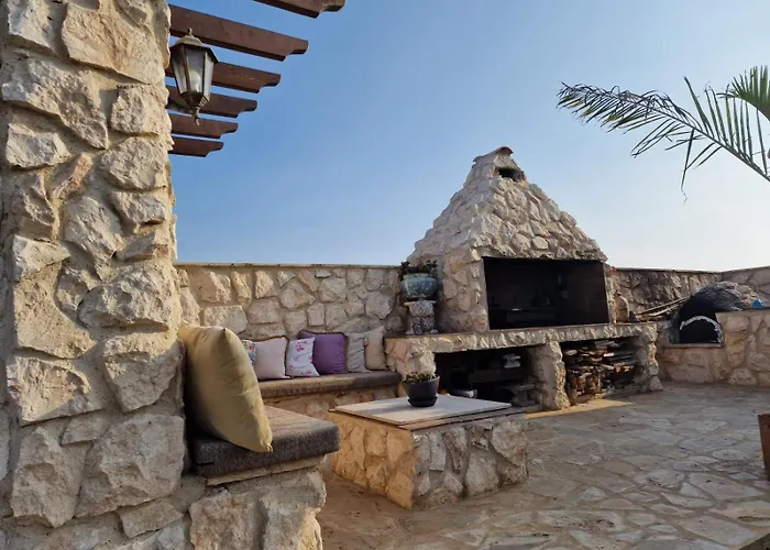 Oikos Selinolithos *